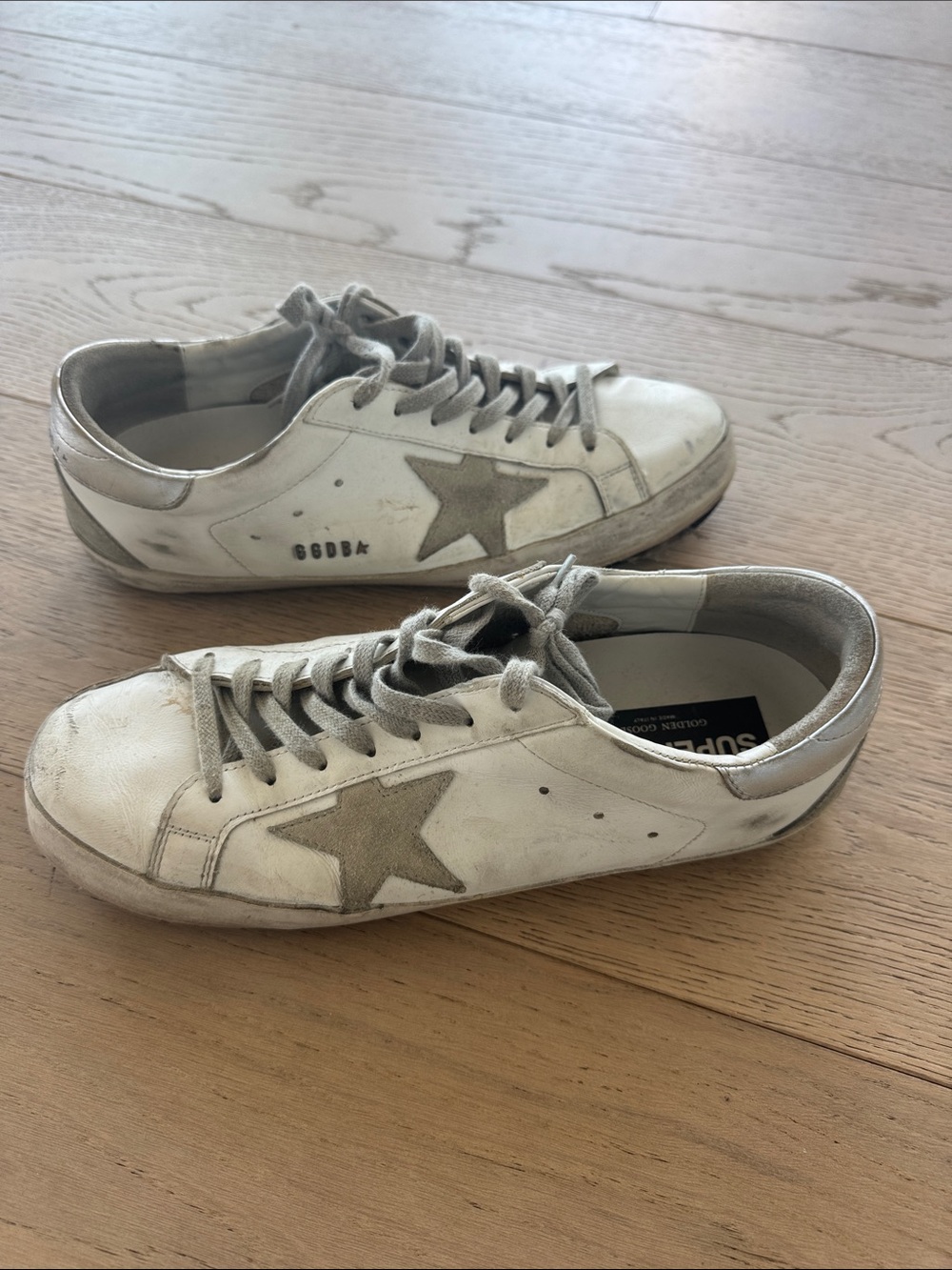 Authentic Golden Goose White and Gray Star Low-Top Sneakers -BEATERS TO BE FIXED